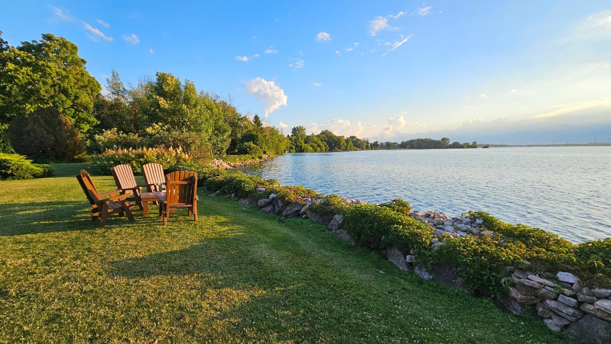 Hotel Oasis Lac St-Louis Salaberry-de-Valleyfield Exterior foto