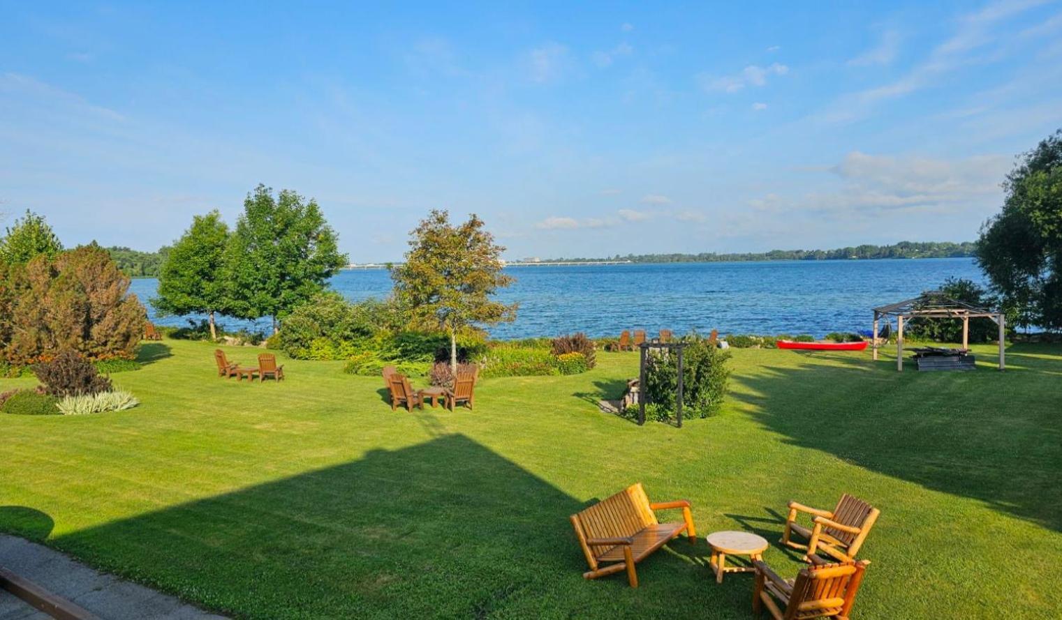 Hotel Oasis Lac St-Louis Salaberry-de-Valleyfield Exterior foto