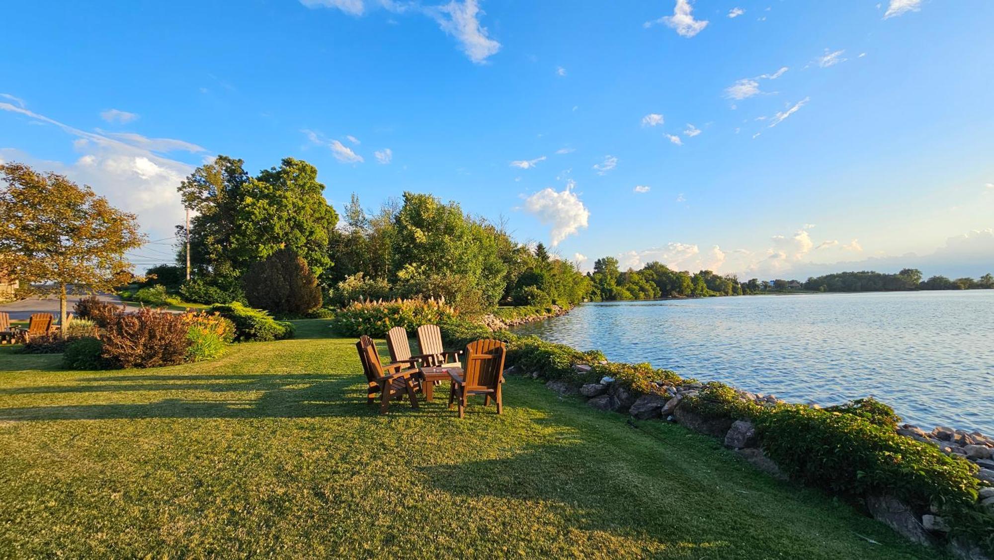 Hotel Oasis Lac St-Louis Salaberry-de-Valleyfield Exterior foto