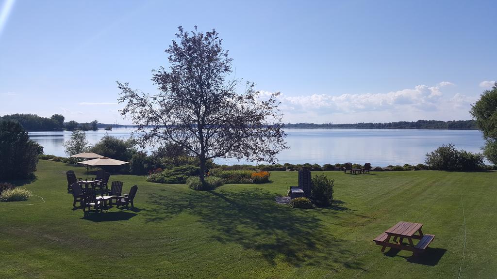 Hotel Oasis Lac St-Louis Salaberry-de-Valleyfield Exterior foto