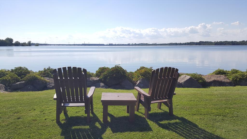 Hotel Oasis Lac St-Louis Salaberry-de-Valleyfield Exterior foto
